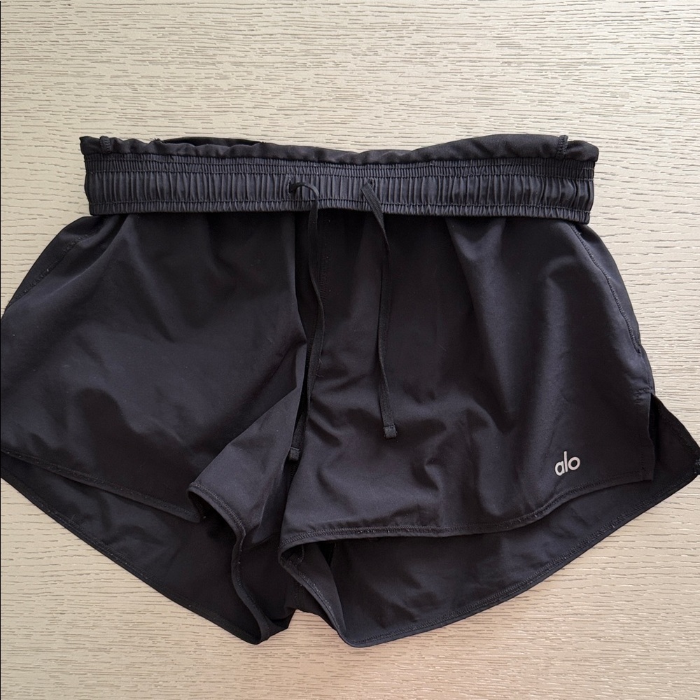 ALO Yoga Black Women's Shorts - Picture 2 of 3